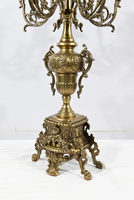 Paire d’importants Candélabres en Bronze Doré, style Louis XIV – Début XIXe
