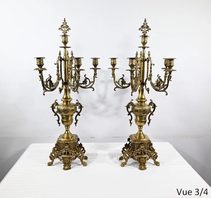 Paire d’importants Candélabres en Bronze Doré, style Louis XIV – Début XIXe