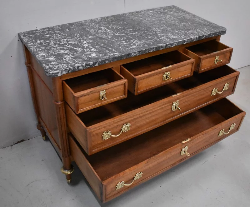 CÓMODA DE LA ÉPOCA LUIS XVI