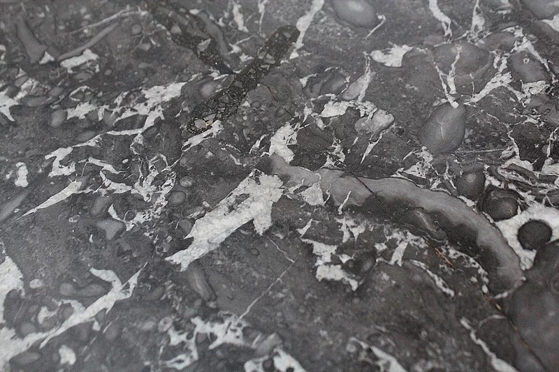 CÓMODA DE LA ÉPOCA LUIS XVI