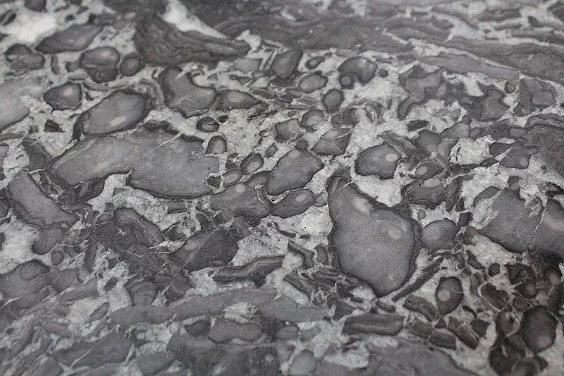 CÓMODA DE LA ÉPOCA LUIS XVI