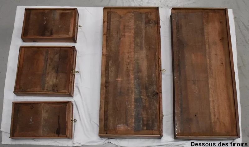 CÓMODA DE LA ÉPOCA LUIS XVI