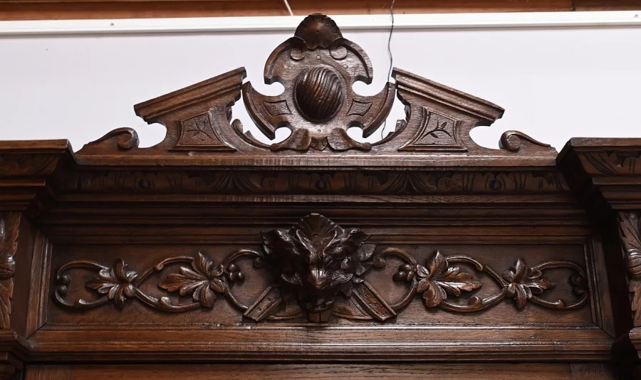 ARMARIO ESTILO LUIS XIII