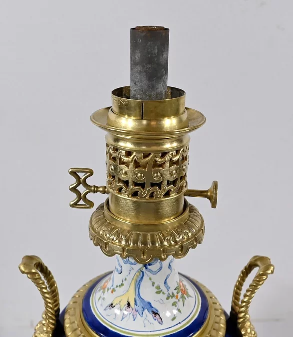 Lampe à Pétrole en Faïence, époque Napoléon III – Milieu XIXe
