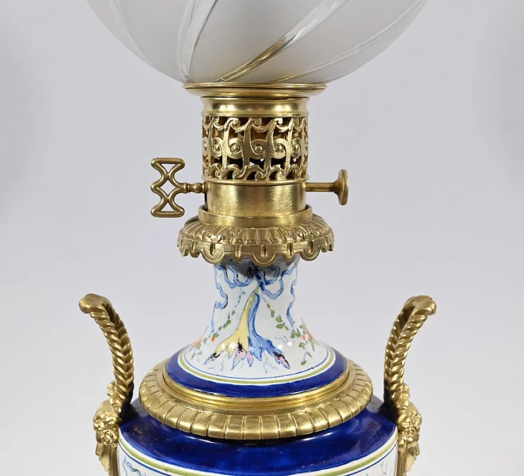 Lampe à Pétrole en Faïence, époque Napoléon III – Milieu XIXe