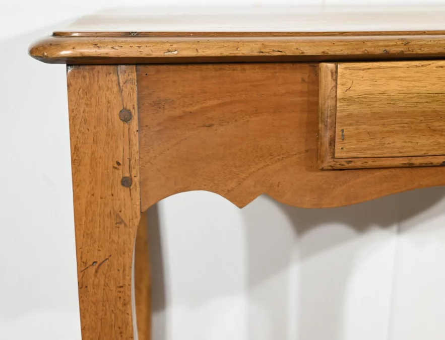 MESA DE ESCRITORIO ESTILO LUIS XV