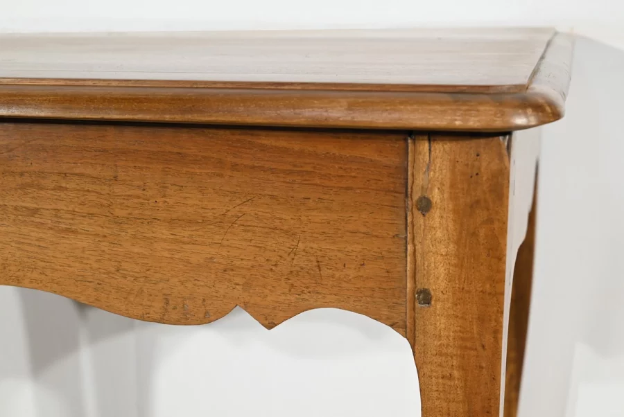 MESA DE ESCRITORIO ESTILO LUIS XV