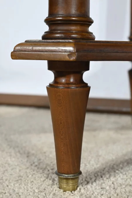 КОНСОЛЬНЫЙ СТОЛ В СТИЛЕ ЛЮДОВИКА XVI