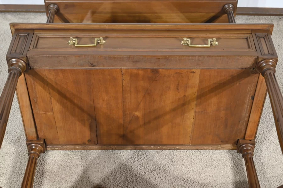 КОНСОЛЬНЫЙ СТОЛ В СТИЛЕ ЛЮДОВИКА XVI