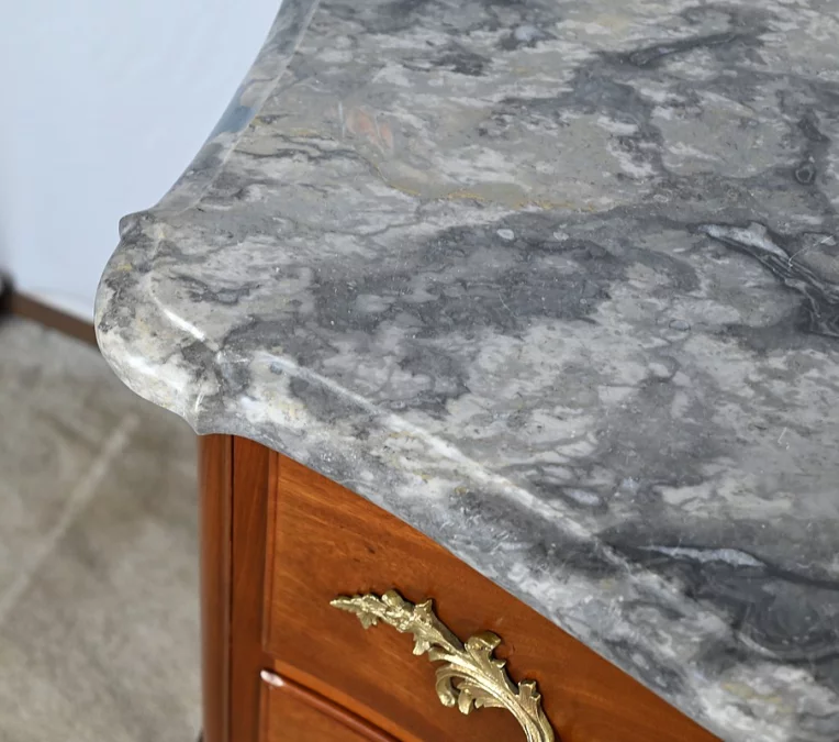 KOMMODE IM LOUIS XV-STIL