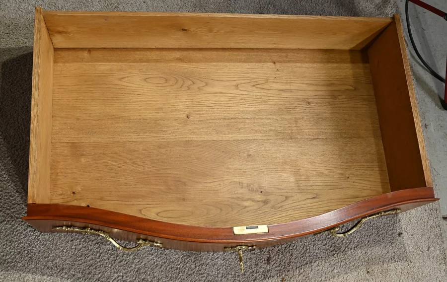 KOMMODE IM LOUIS XV-STIL