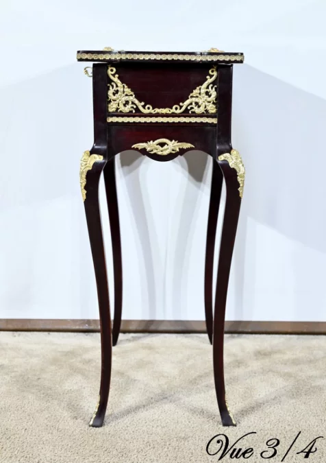 PRÄSENTATIONSTISCH IM LOUIS XV-STIL