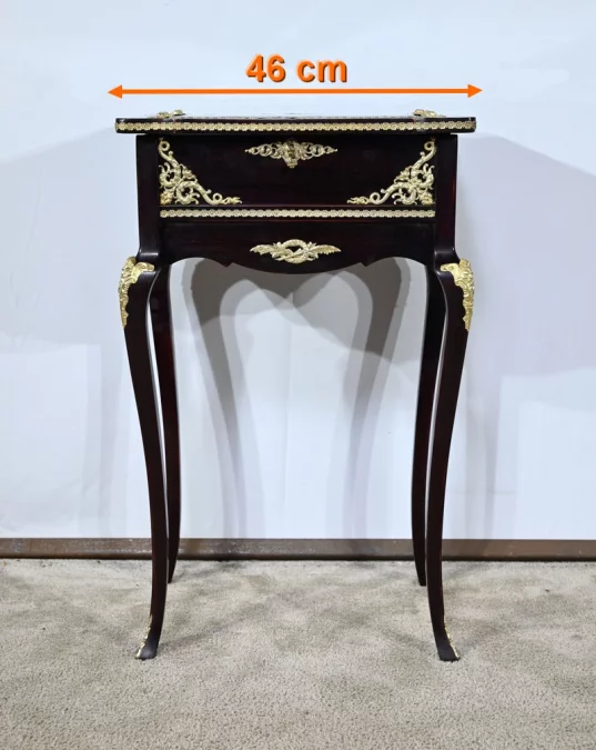 PRÄSENTATIONSTISCH IM LOUIS XV-STIL