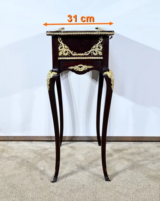 PRÄSENTATIONSTISCH IM LOUIS XV-STIL