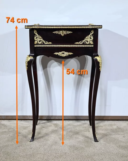 PRÄSENTATIONSTISCH IM LOUIS XV-STIL