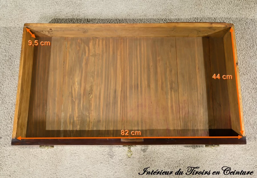 Schreibtisch mit Zylinderplatte