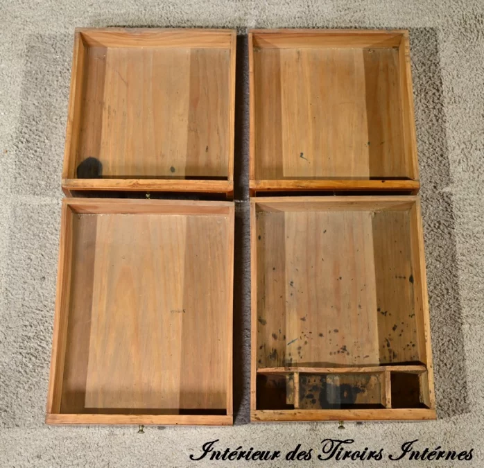 Schreibtisch mit Zylinderplatte