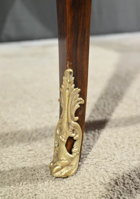 Schreibtisch mit Zylinderplatte