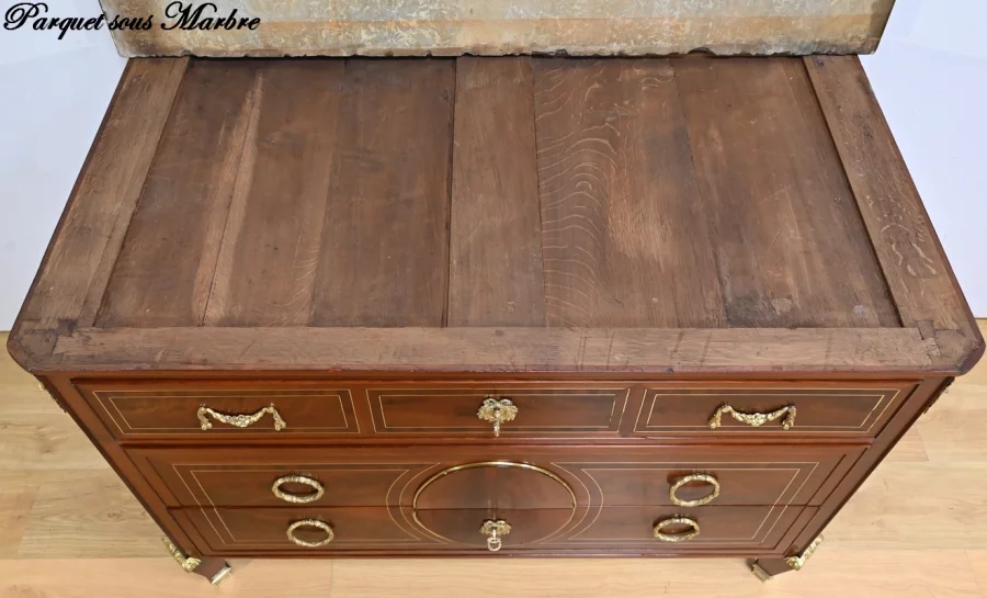 CÓMODA DE LA ÉPOCA LUIS XVI
