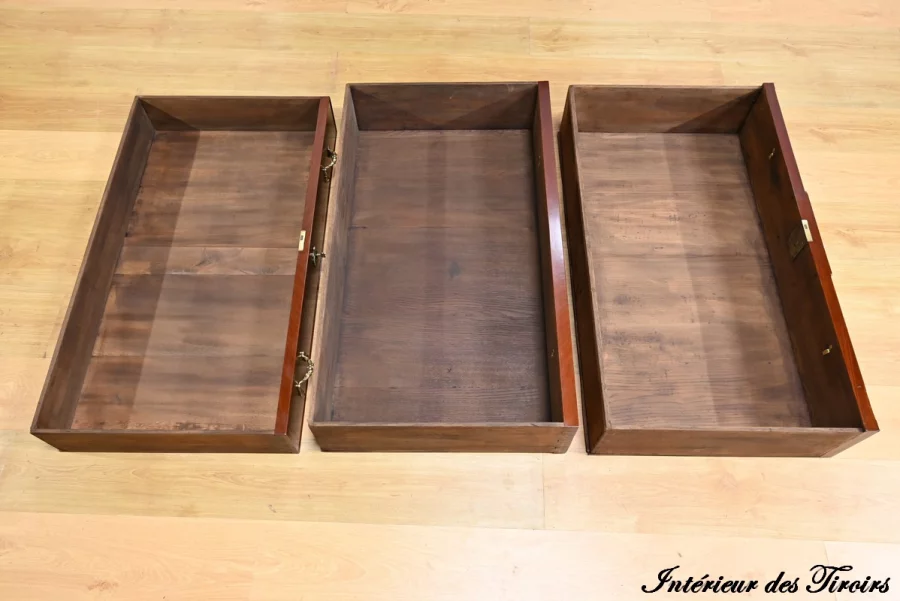 CÓMODA DE LA ÉPOCA LUIS XVI