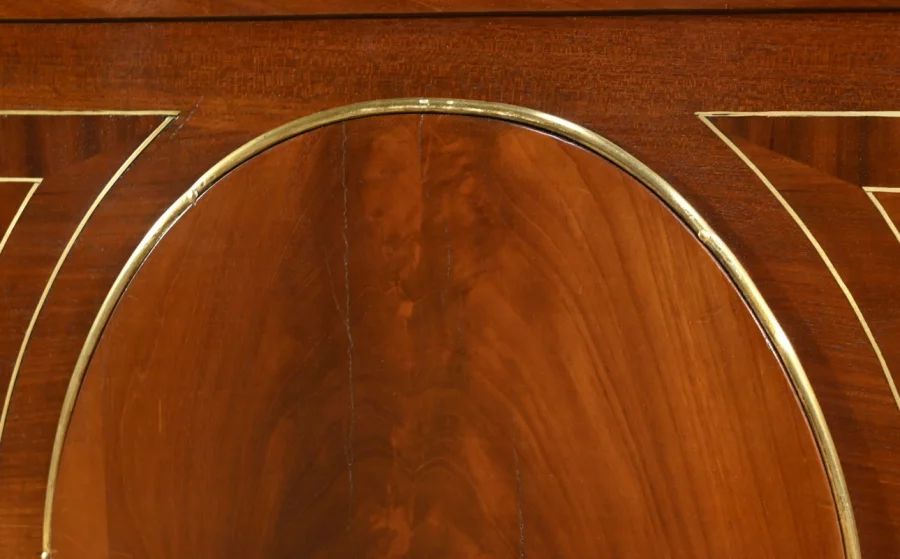 CÓMODA DE LA ÉPOCA LUIS XVI