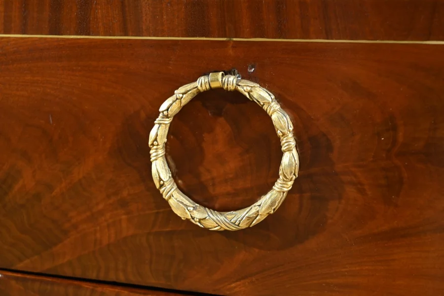 CÓMODA DE LA ÉPOCA LUIS XVI