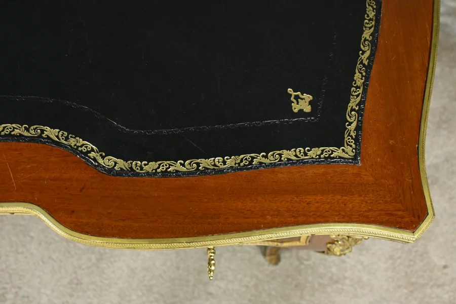 ESCRITORIO ESTILO LUIS XV