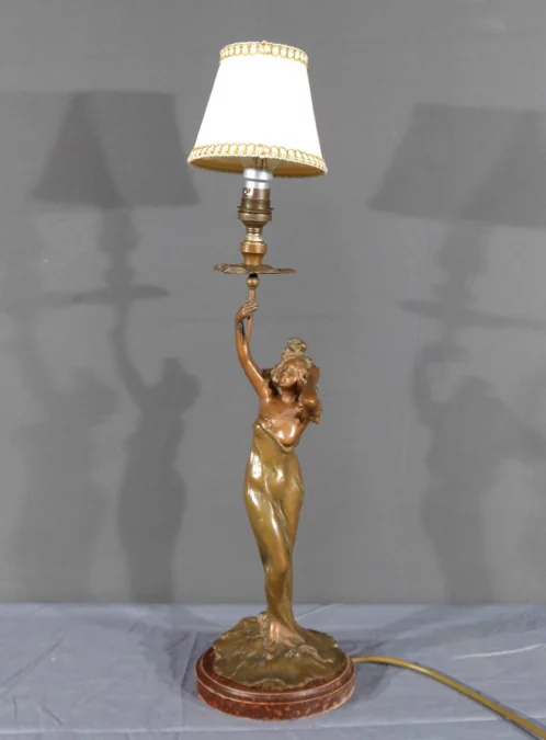 LAMPE IM JUGENDSTIL