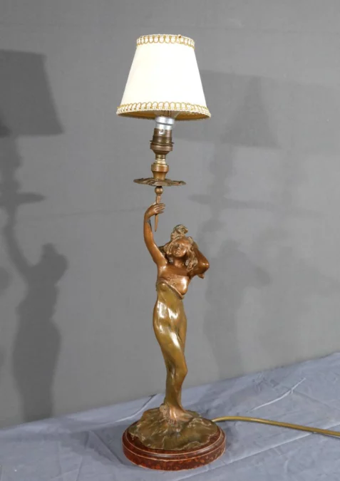 LAMPE IM JUGENDSTIL