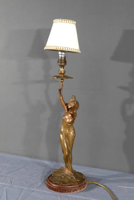 LAMPE IM JUGENDSTIL