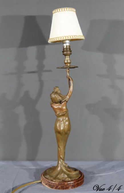LAMPE IM JUGENDSTIL