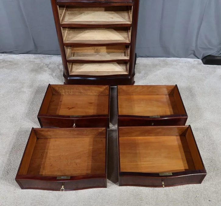 BAÑO SECRETARIO DEL PERIODO DE NAPOLEÓN III