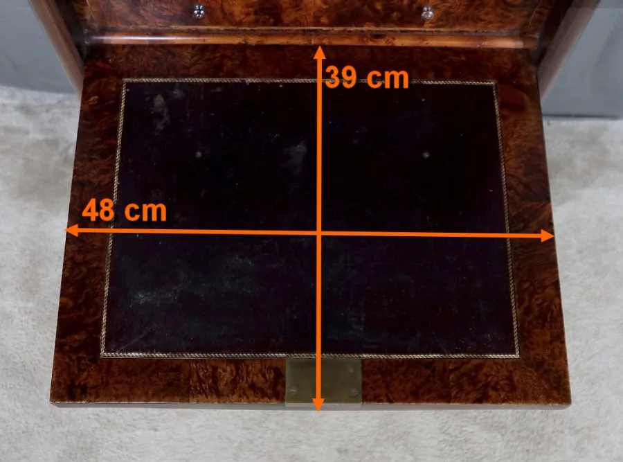 BAÑO SECRETARIO DEL PERIODO DE NAPOLEÓN III