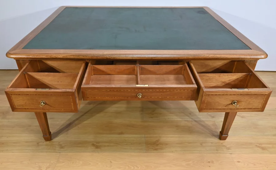 Important Bureau d’Architecte en Acajou – 1920