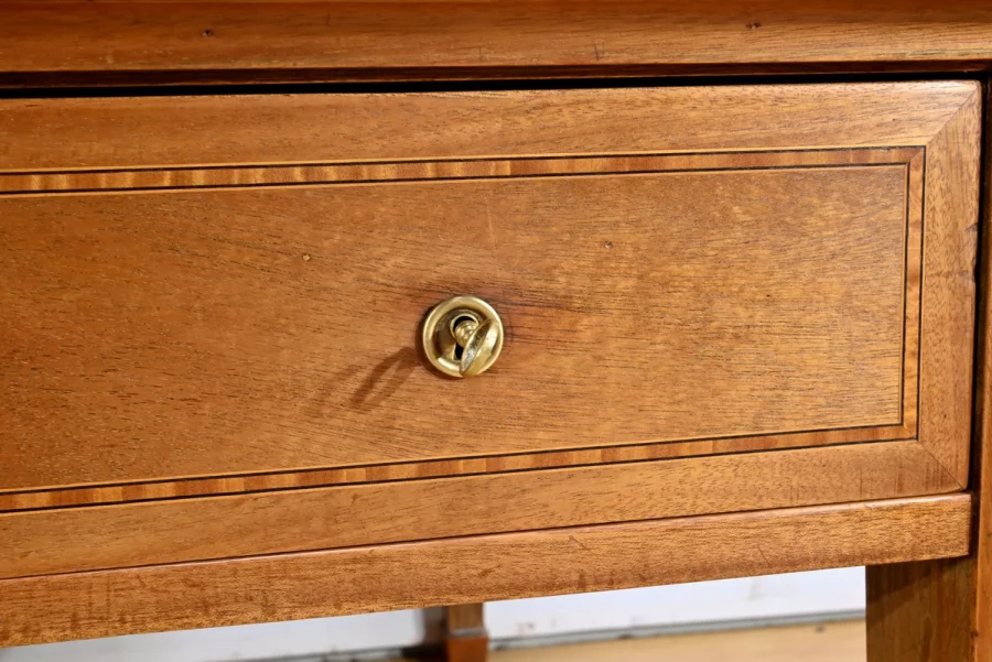 Important Bureau d’Architecte en Acajou – 1920