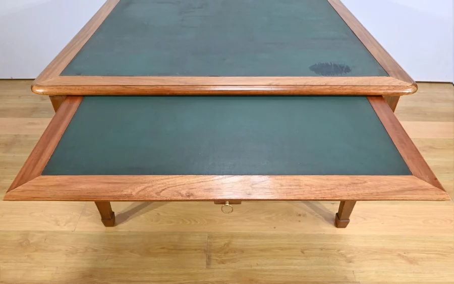 Important Bureau d’Architecte en Acajou – 1920