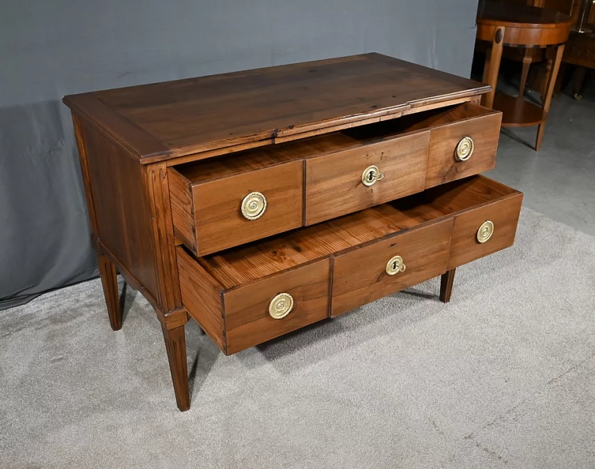 CÓMODA DE LA ÉPOCA LUIS XVI