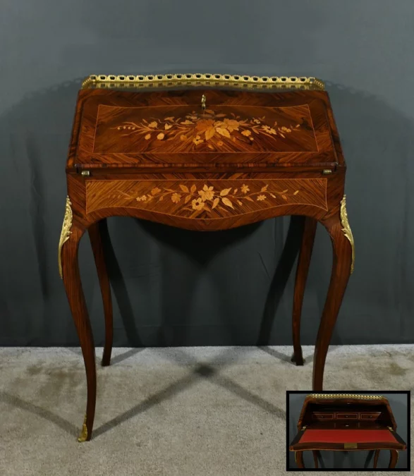 SCHREIBTISCH IM LOUIS XV-STIL