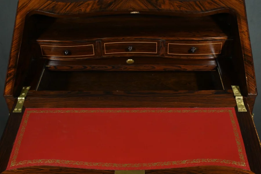 SCHREIBTISCH IM LOUIS XV-STIL