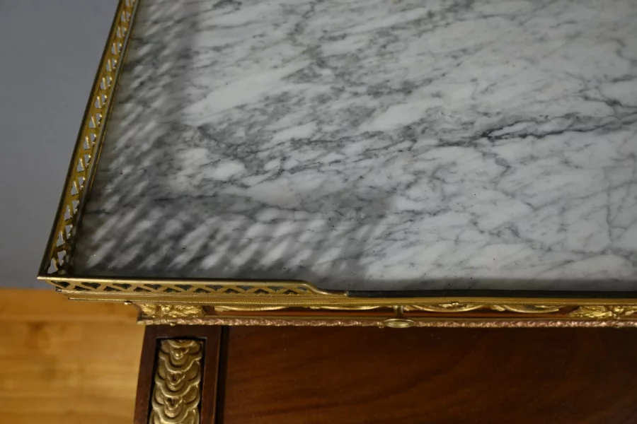 ESCRITORIO CON TAPA CILINDRICA ESTILO LUIS XVI