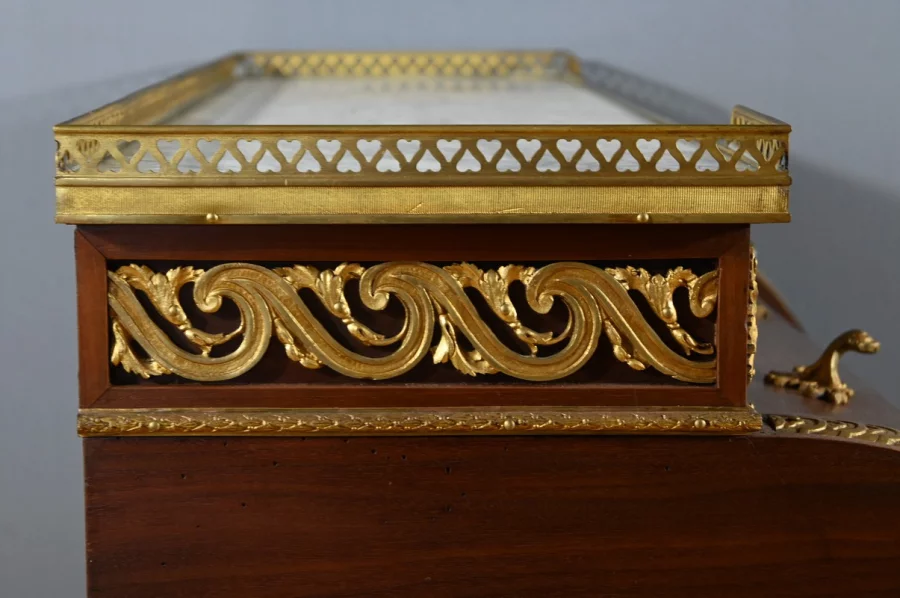 ESCRITORIO CON TAPA CILINDRICA ESTILO LUIS XVI