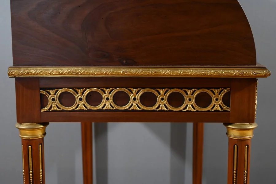 ESCRITORIO CON TAPA CILINDRICA ESTILO LUIS XVI