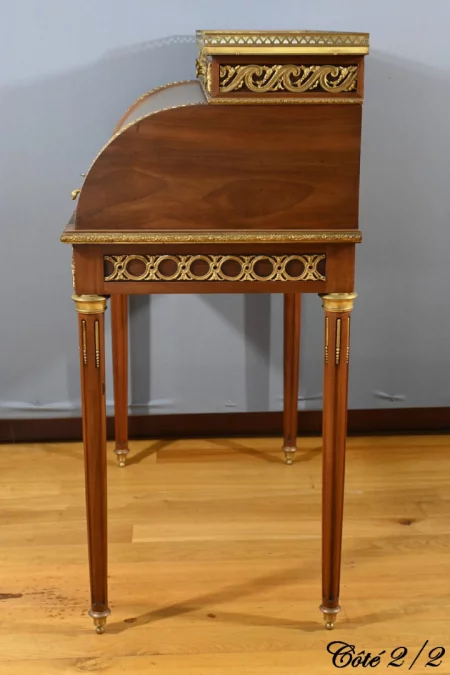 ESCRITORIO CON TAPA CILINDRICA ESTILO LUIS XVI