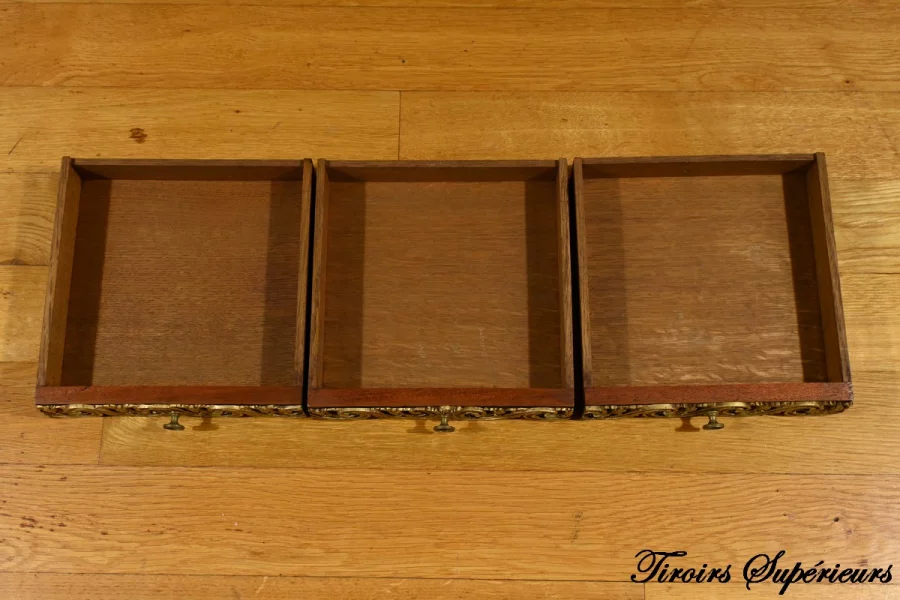 ESCRITORIO CON TAPA CILINDRICA ESTILO LUIS XVI