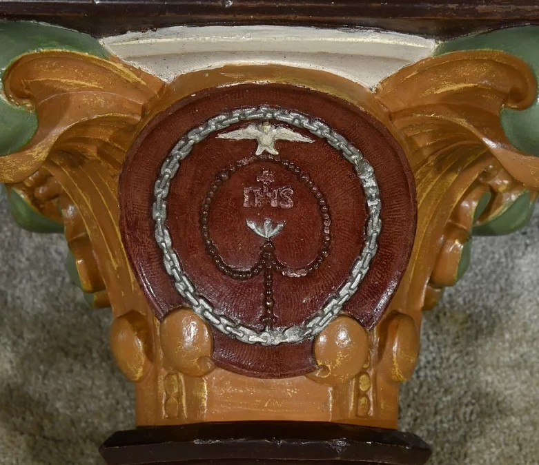 PAREJA DE ESTANTES DE PARED ESTILO BARROCO