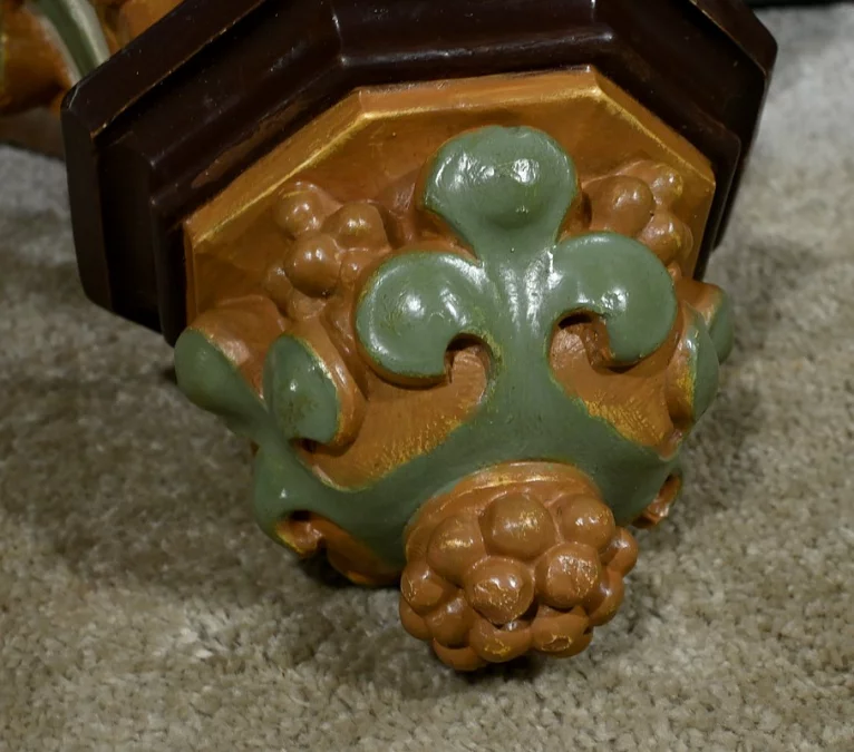 PAREJA DE ESTANTES DE PARED ESTILO BARROCO