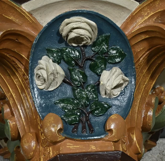 PAREJA DE ESTANTES DE PARED ESTILO BARROCO