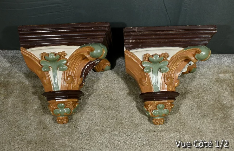 PAREJA DE ESTANTES DE PARED ESTILO BARROCO