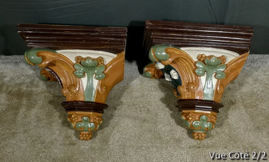 PAREJA DE ESTANTES DE PARED ESTILO BARROCO