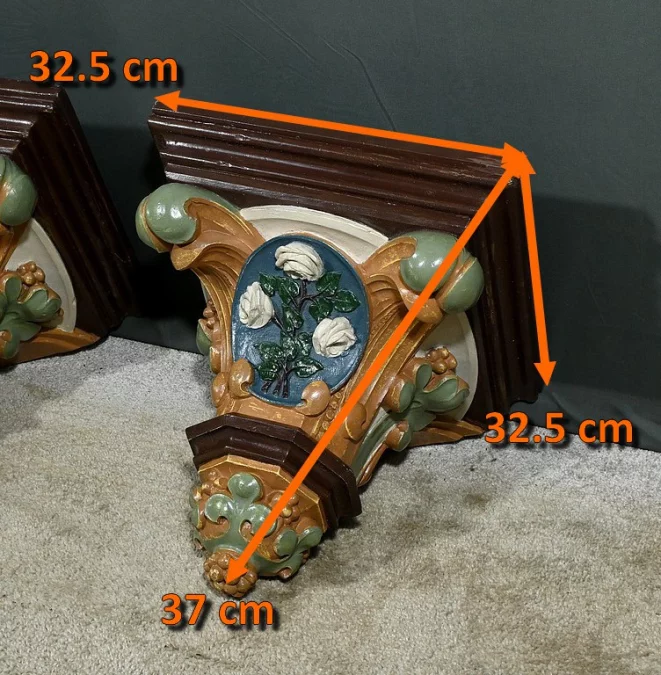 PAREJA DE ESTANTES DE PARED ESTILO BARROCO